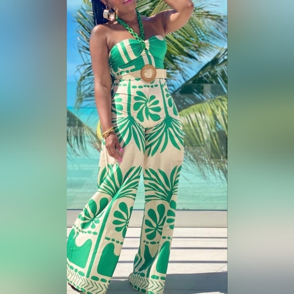 Pants - NWT - 2 Piece Green Tropical Pant Set